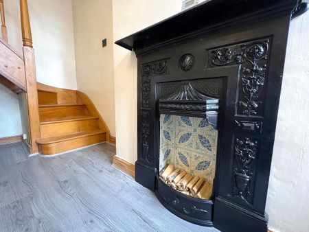 2 bedroom terraced house to rent - Photo 4