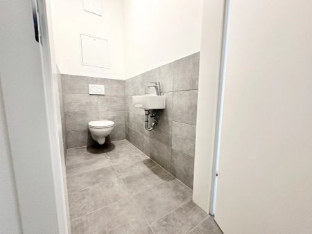 TOP Sanierte Wohnung im Dachgeschoss - Mit Schlossbergaussicht - Foto 3