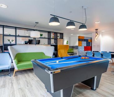 1 bedroom in a flat share to rent - Photo 4