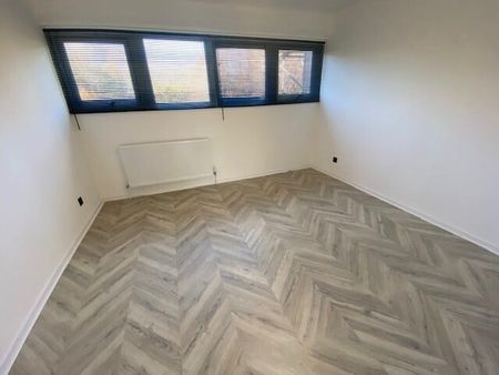 Shearmans, Milton Keynes, Fullers Slade - Photo 2