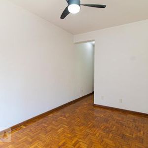 Apartamento para alugar com 45m², 2 quartos e 1 vaga - Foto 1