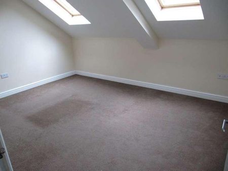 Apartment, Radnor Court, Heath End Road, Nuneaton, CV10 - Photo 2