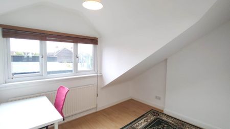 2 bed flat to rent - Photo 3