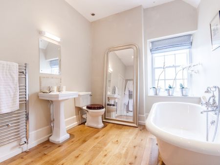 Church Green, Witney - Photo 5