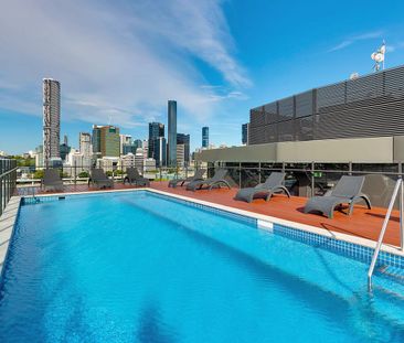 1 Bedroom *** Unfurnished *** - $680/wk with Car Park - Photo 6