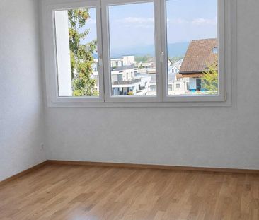 Luxurious 2.5-room apartment with a view in Freienbach - Foto 1