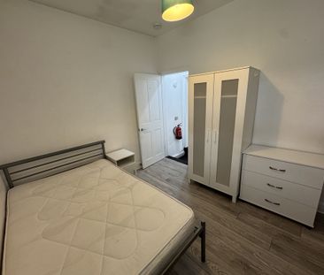 Upper Newborough Street, Burton Stone Lane - P2306 - Photo 4