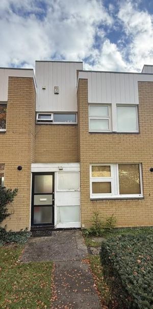 3 bedroom terraced house to rent - Photo 2