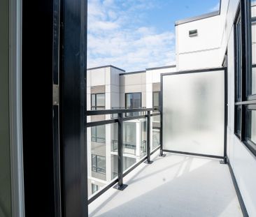 For Lease - 3250 Carding Mill Trail Unit# 505, Oakville, Ontario - Photo 5