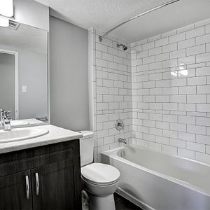 Nelson Manor - Photo 2