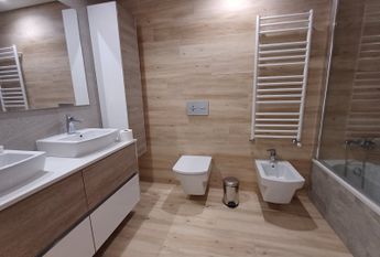 Apartamento T2 junto ao Centro Comercial Glicínias