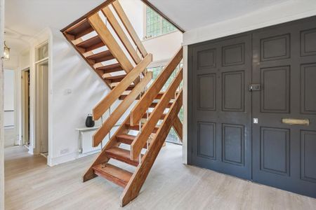 6 bedroom detached house to rent - Photo 3