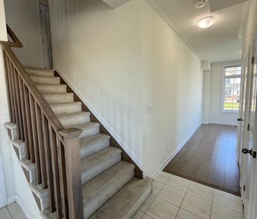 For Lease - 128 Oakmont Drive, Loyalist, Ontario - Photo 5