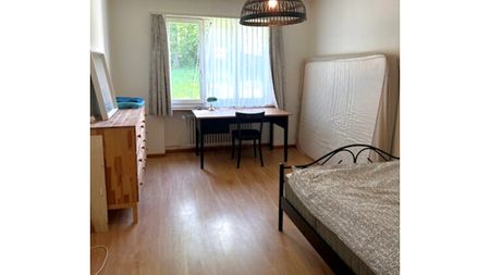 4 Zimmer-Wohnung in Kloten (ZH), möbliert, auf Zeit - Foto 4