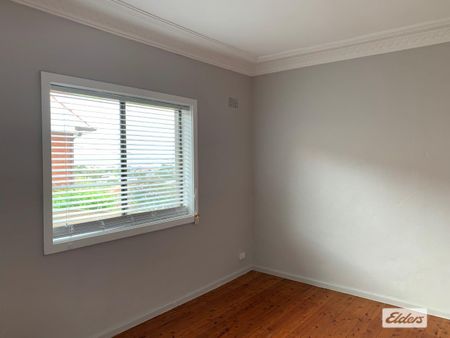 2/44 Robertson Street - Photo 2