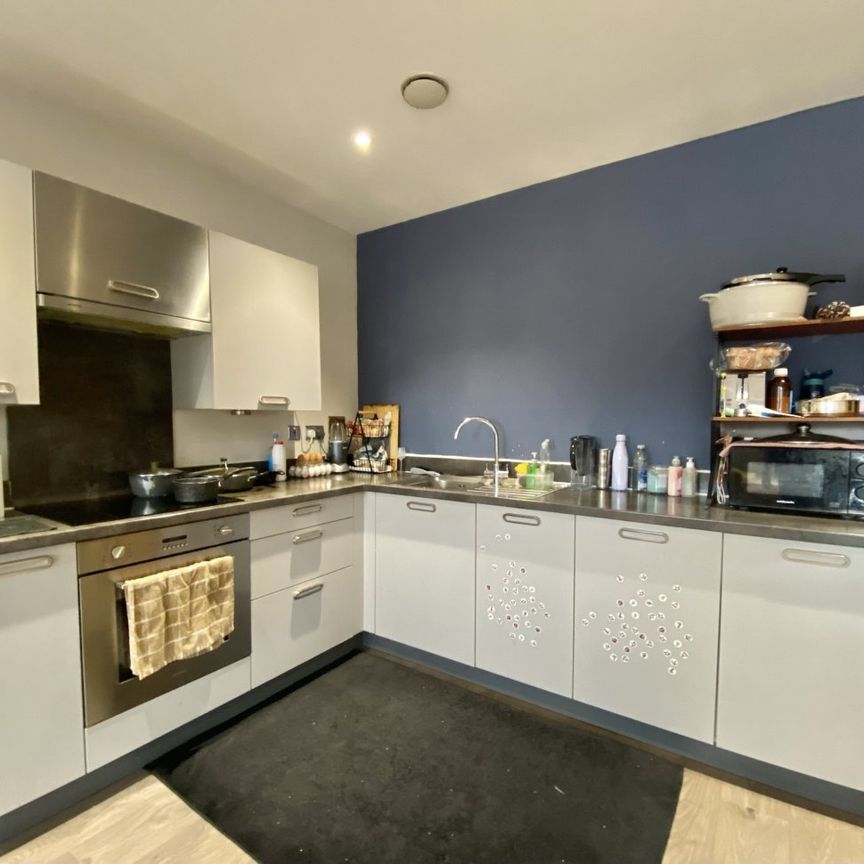 Peterborough - Photo 1