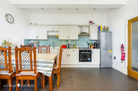 4 bedroom flat to rent - Photo 5