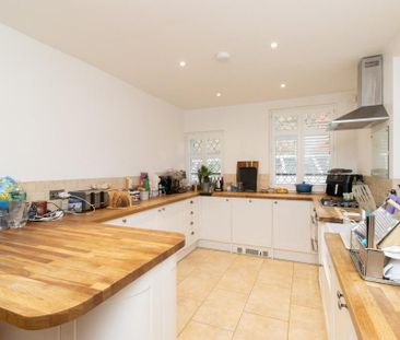 3 bedroom semi-detached house to rent - Photo 5