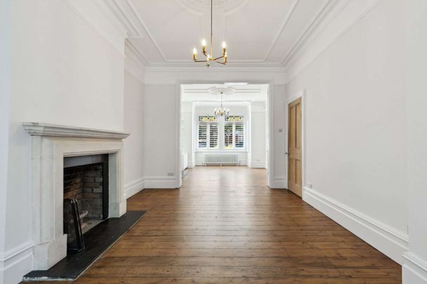 Beautifully renovated five bedroom home in Twickenham - Photo 1