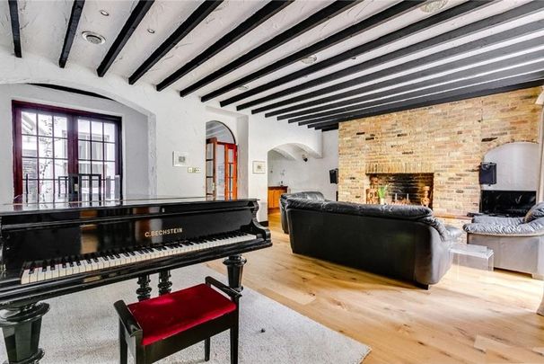 QUEENS GATE GARDENS, SW7, London - Photo 1