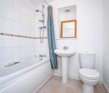 2 bedroom flat to rent - Photo 6