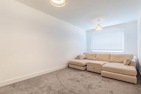 2 bedroom semi-detached house to rent - Photo 2