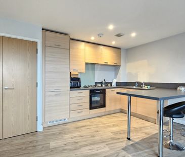 Redwing Crescent, Greenhithe, DA9 - Photo 2