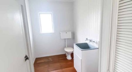 Large family home - Photo 5