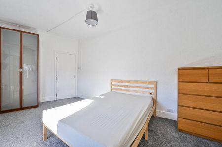 3 bedroom maisonette to rent - Photo 3