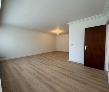 Gerenoveerd 3-slaapkamer appartement met garagebox in centrum Turnhout - Photo 1