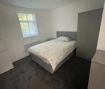 Room in a Shared House, Osborne Road, L13 - Photo 5