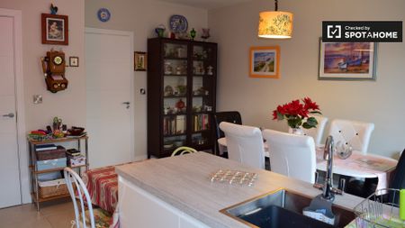 Room to rent in 4-bedroom house in Balgriffin, Dublin - Photo 5