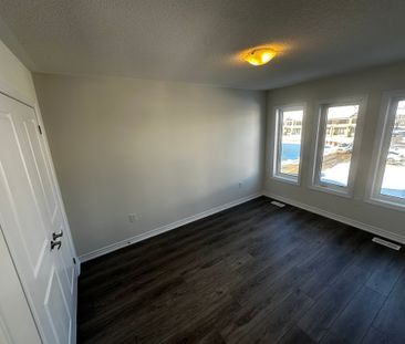 For Lease - 103 Watts Mews, Kawartha Lakes, Ontario - Photo 4