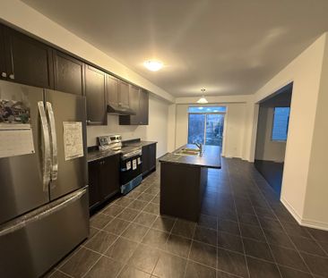 For Lease - 116 Velvet Way, Thorold, Ontario - Photo 5