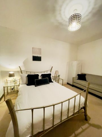 1 Bed Flat, The Gallery, M3 - Photo 5