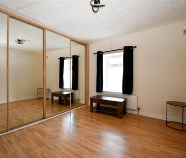 Old Chester Road, CH42 2DU, Birkenhead - Photo 3