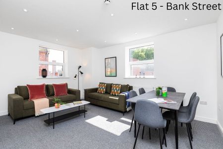 AWESOME 5 Bed Student Apartment in the City Centre - Photo 3