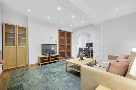 Central Park Lodge, Fitzrovia - Photo 2