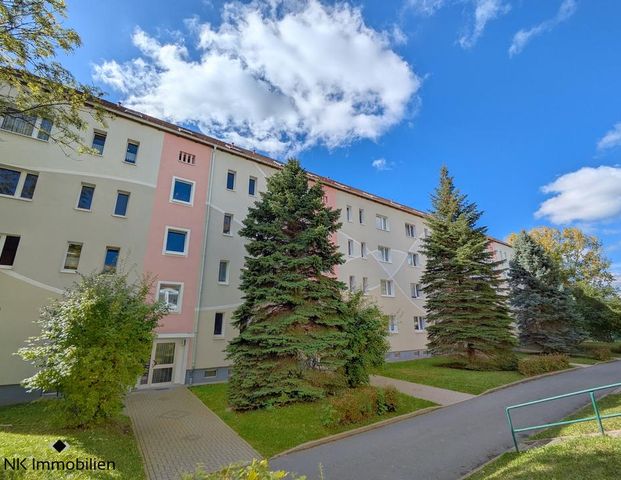 ++ dein neues Zuhause: 2-Raum-Wohnung mit Balkon & Wohlfühlambiente in Limbach-Oberfrohna ++ - Photo 1