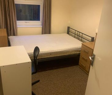 6 bedroom house to rent - Photo 5