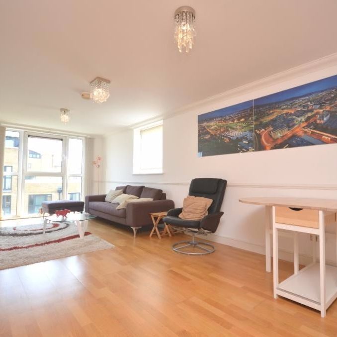 2 Bed Flat, Glaisher Street, SE8 - Photo 1