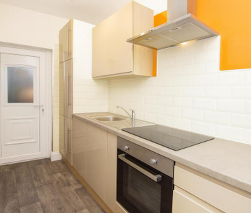 2 bedroom terraced house to rent - Photo 3