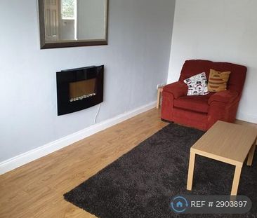 2 bedroom semi-detached house to rent - Photo 5