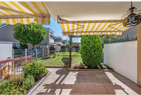 SUNNY AND MODERN WITH GARDEN - Photo 5