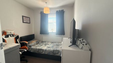 Manor Road, Rotherham, Brinsworth - Photo 3