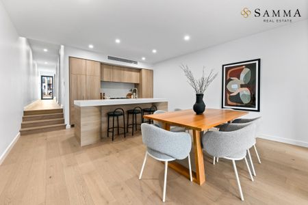 2 Huntingfield Place, Ivanhoe VIC 3079 - Townhouse For Rent | Domain - Photo 5