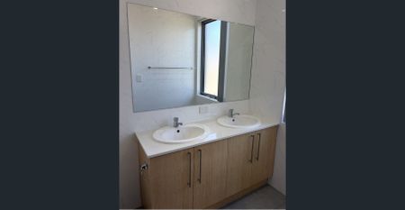 Immaculate New Build Four Bedrooms, Three Bathrooms - Photo 4