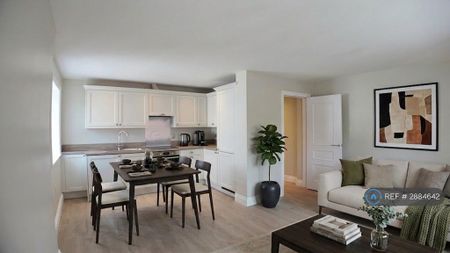 2 bedroom flat to rent - Photo 2