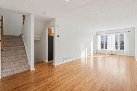 For Lease - 1008 Klondike Road, Kanata, Ontario - Photo 3