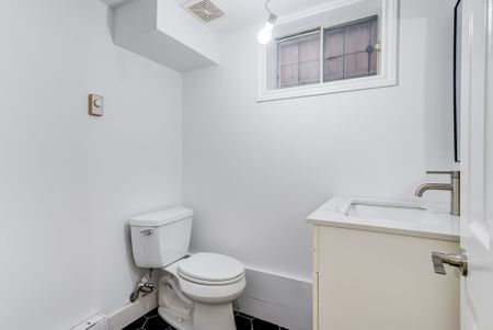 For Lease - 116 Ferris Road Unit# Bsmt, Toronto, Ontario - Photo 2